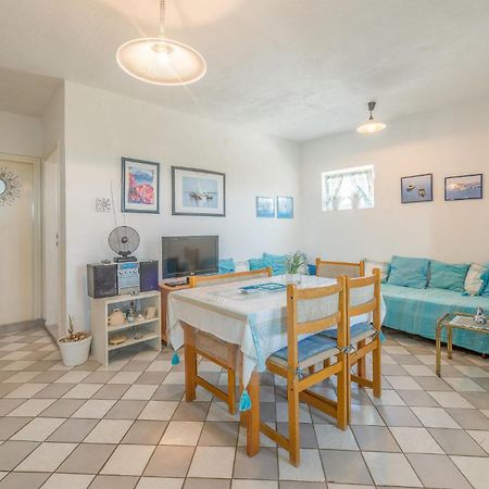 1 Bedroom Lovely Apartment In Tribunj Tribunj  Luaran gambar