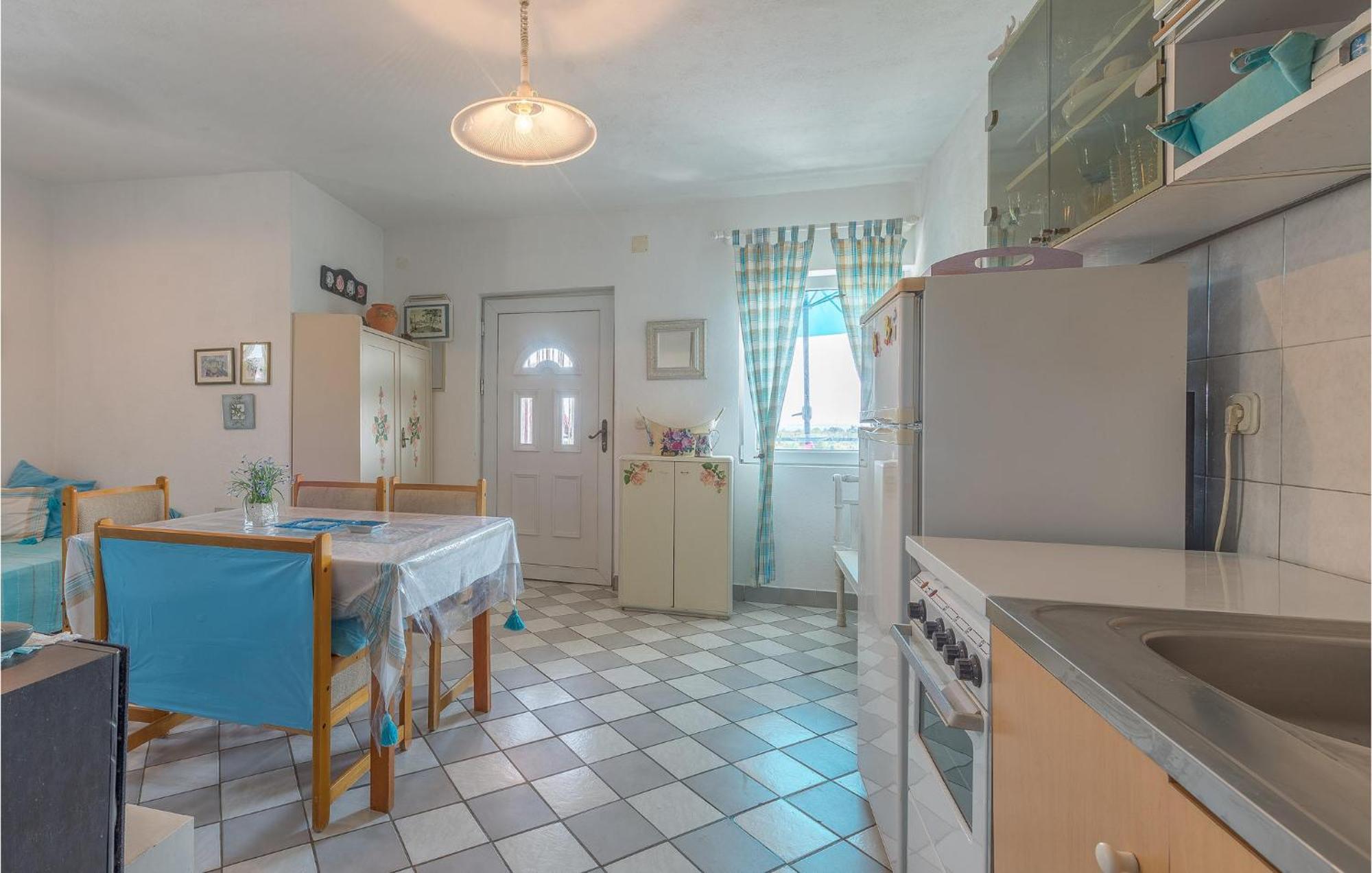 1 Bedroom Lovely Apartment In Tribunj Tribunj  Luaran gambar
